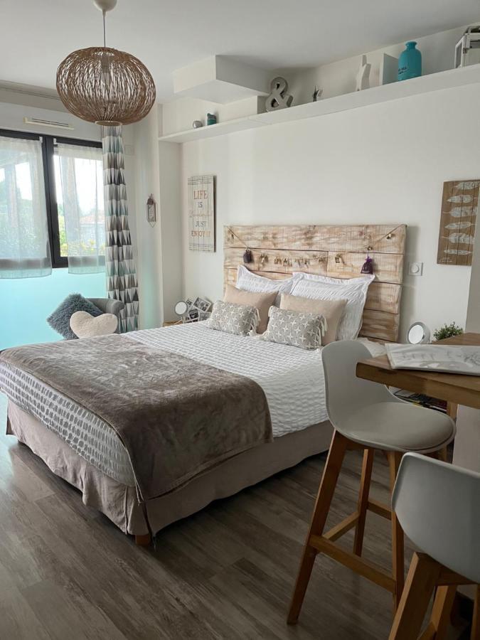آيكس أومبروفينس Studios Nuitee En Provence المظهر الخارجي الصورة