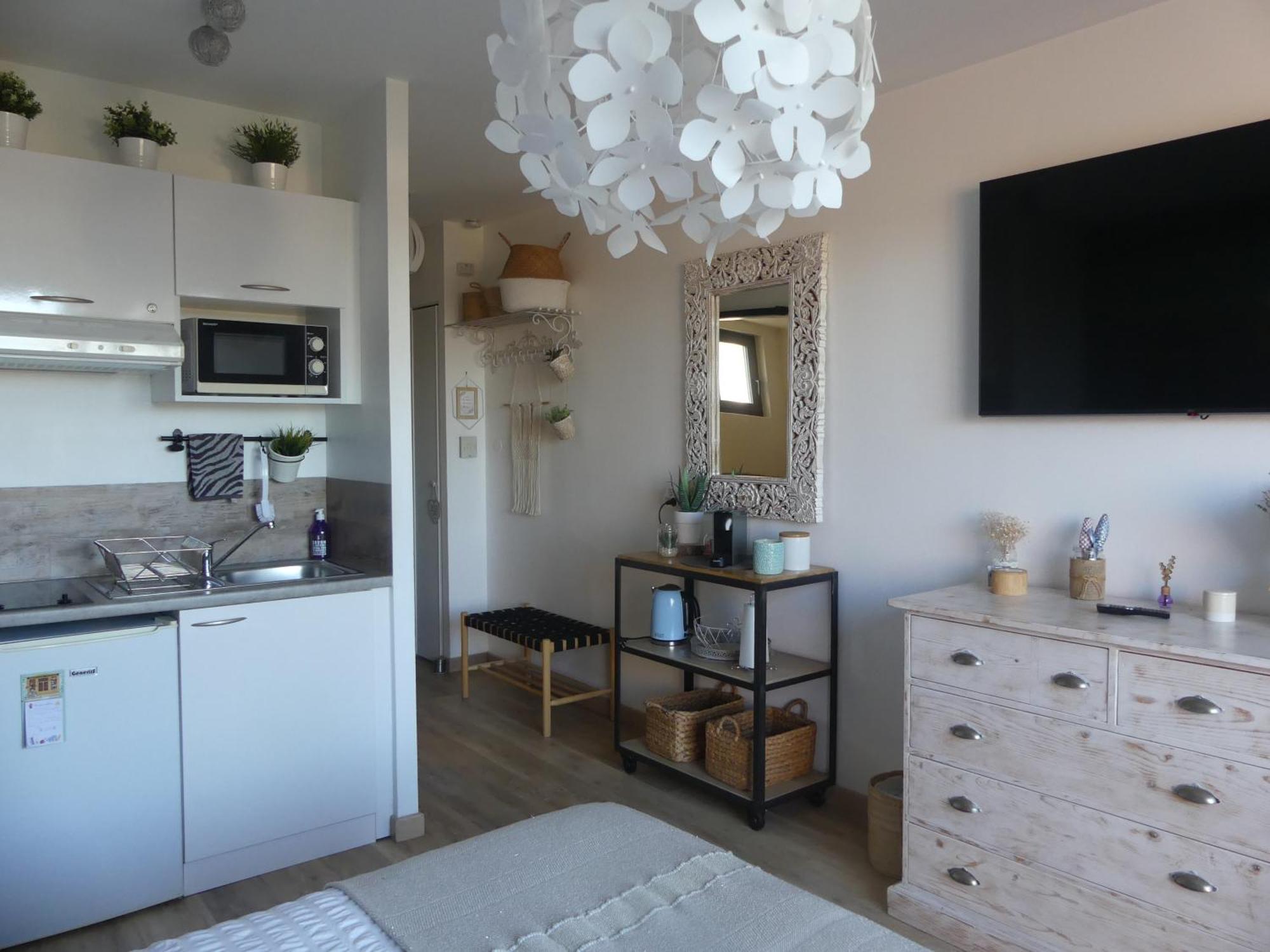 آيكس أومبروفينس Studios Nuitee En Provence المظهر الخارجي الصورة